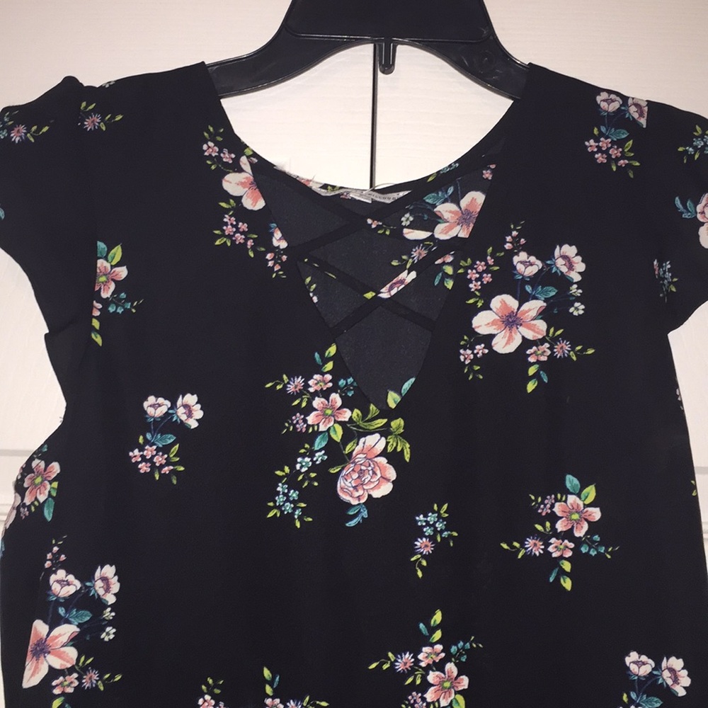 Floral shirt🌸